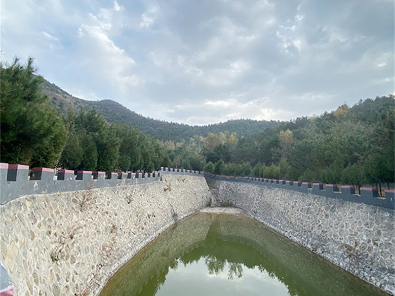 九龙山陵园