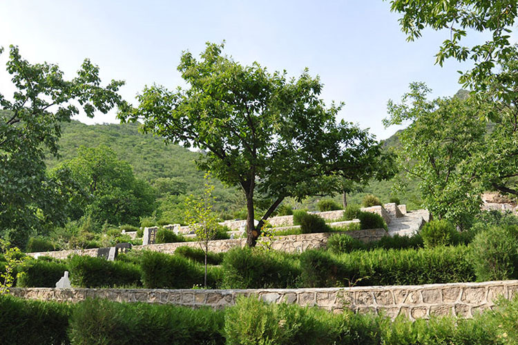 九公山陵园环境
